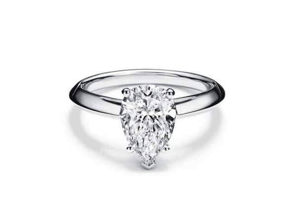 Pear-shaped Diamond Ring